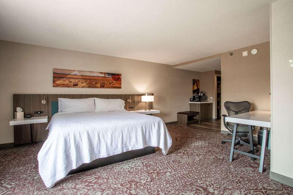 Hilton Garden Inn Mankato Downtown Стая снимка