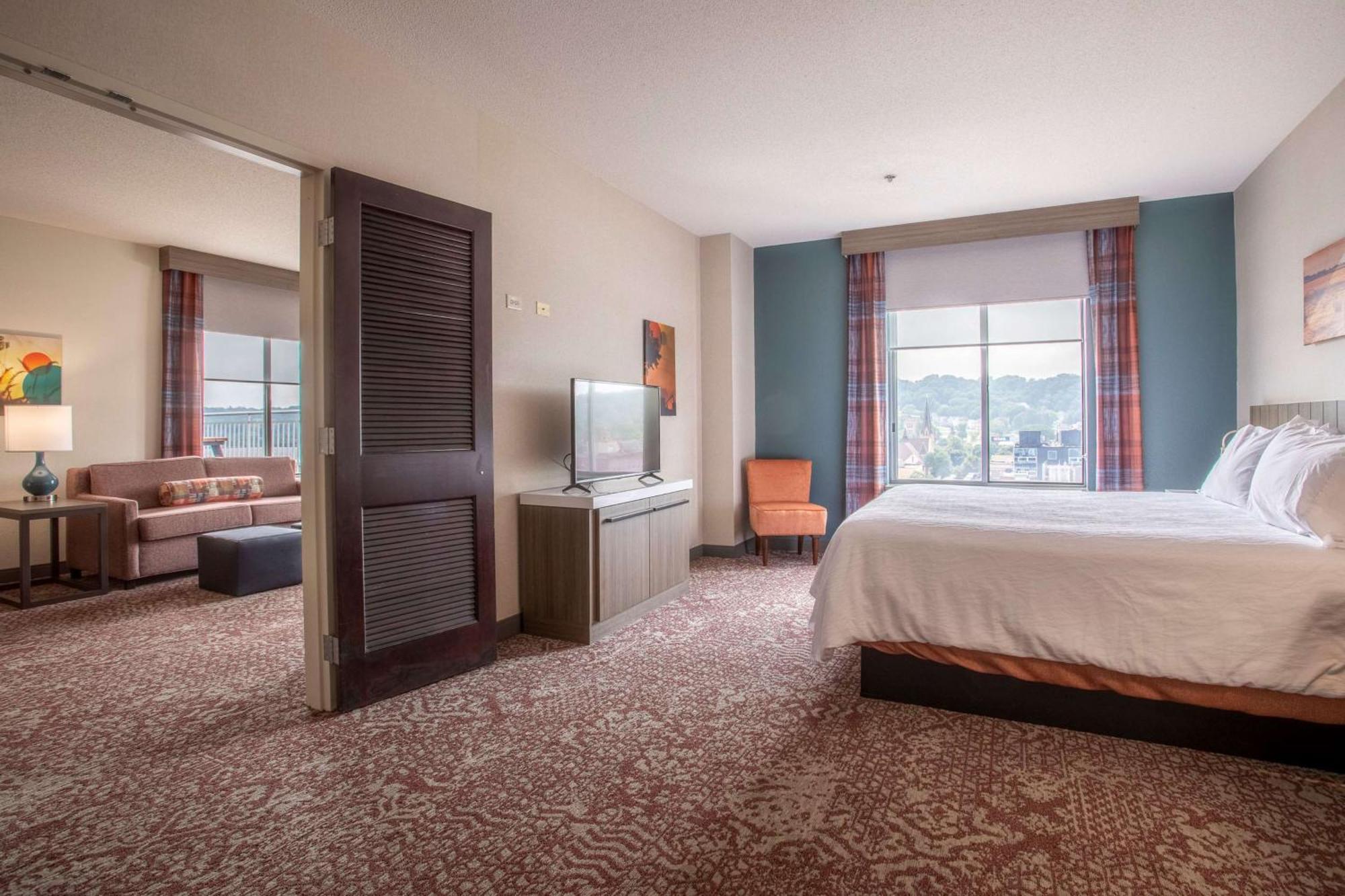 Hilton Garden Inn Mankato Downtown Екстериор снимка