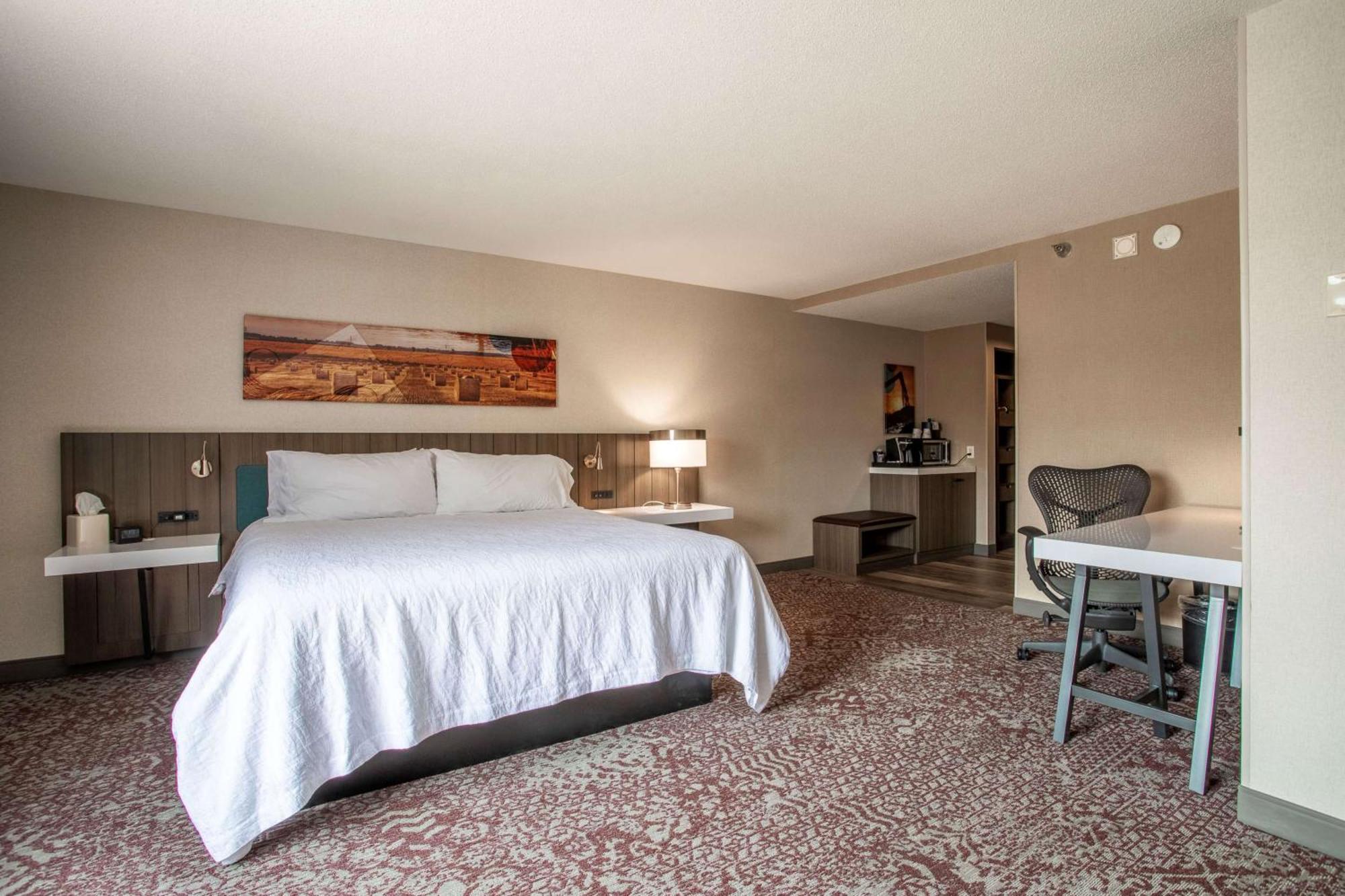 Hilton Garden Inn Mankato Downtown Екстериор снимка