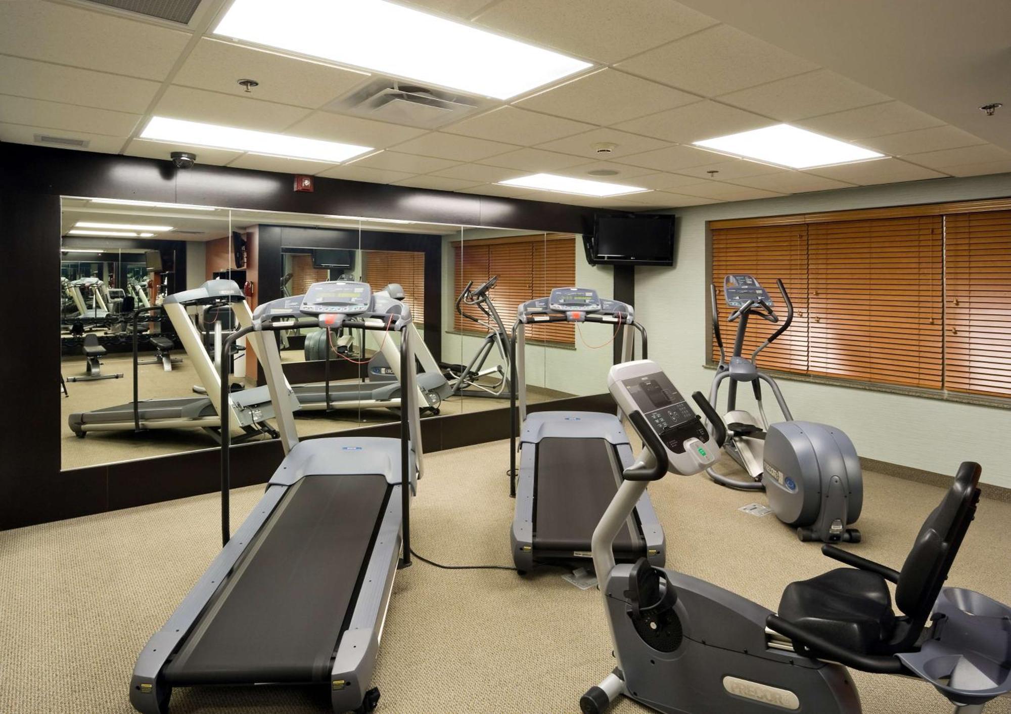 Hilton Garden Inn Mankato Downtown Екстериор снимка